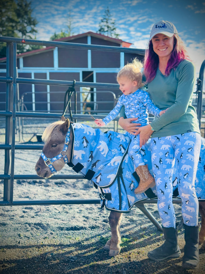 Polar Bear Penguin Holiday Women's Leggings